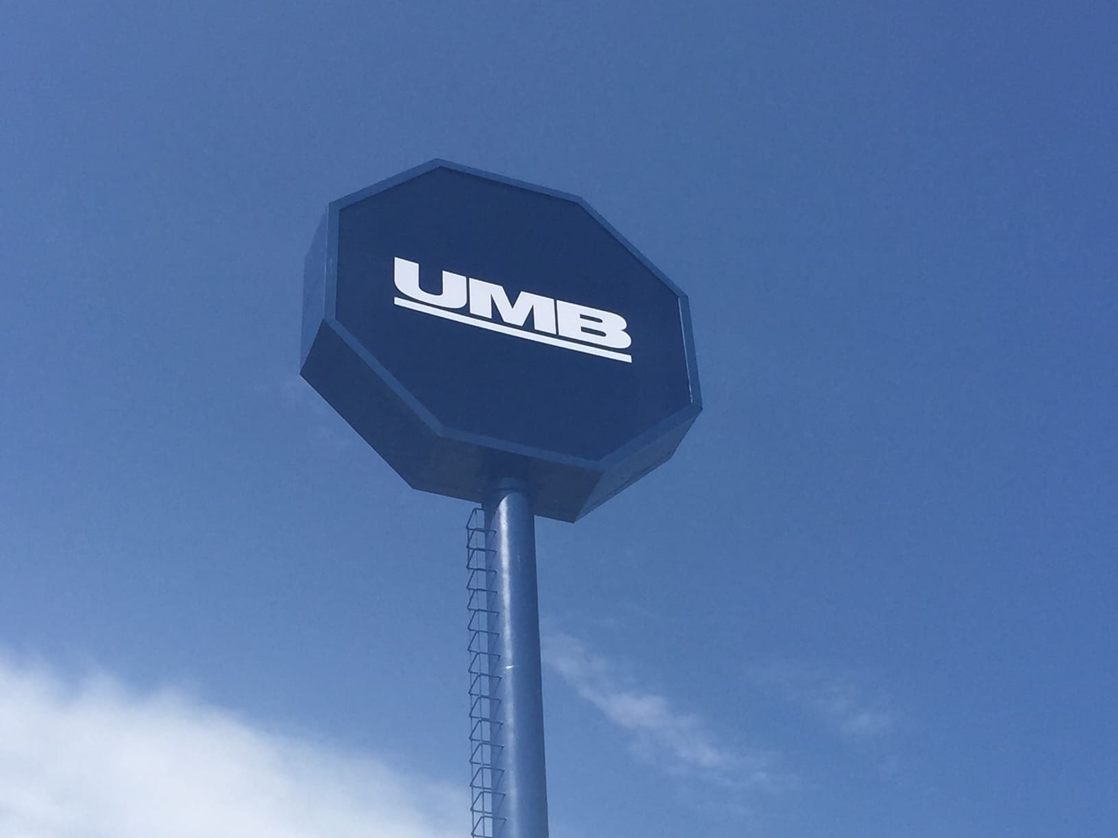 umb-billboard-vinyls[1]